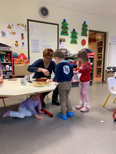 distribution de la galette – école privée Notre-Dame (Bellevaux)