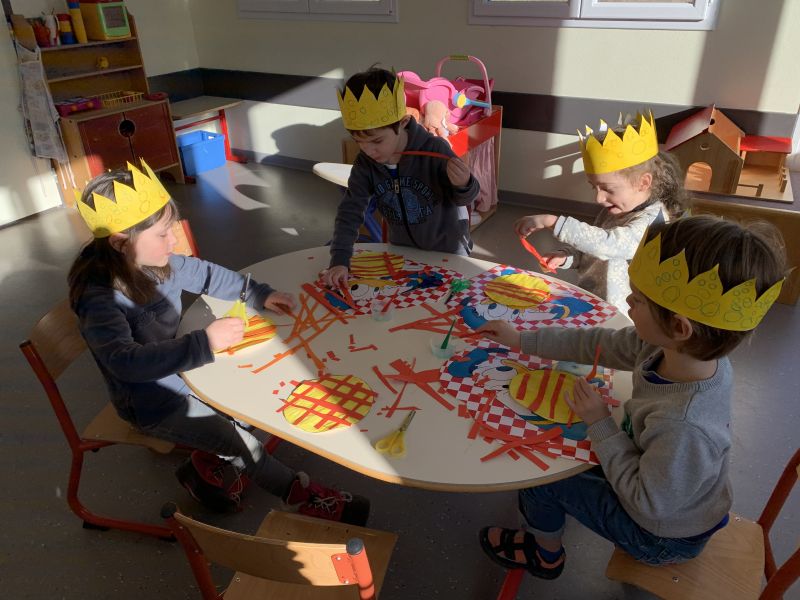 travail sur le theme de la galette – école privée Notre-Dame (Bellevaux)